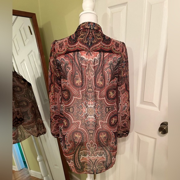 Alice + Olivia Printed Top - Picture 7 of 8